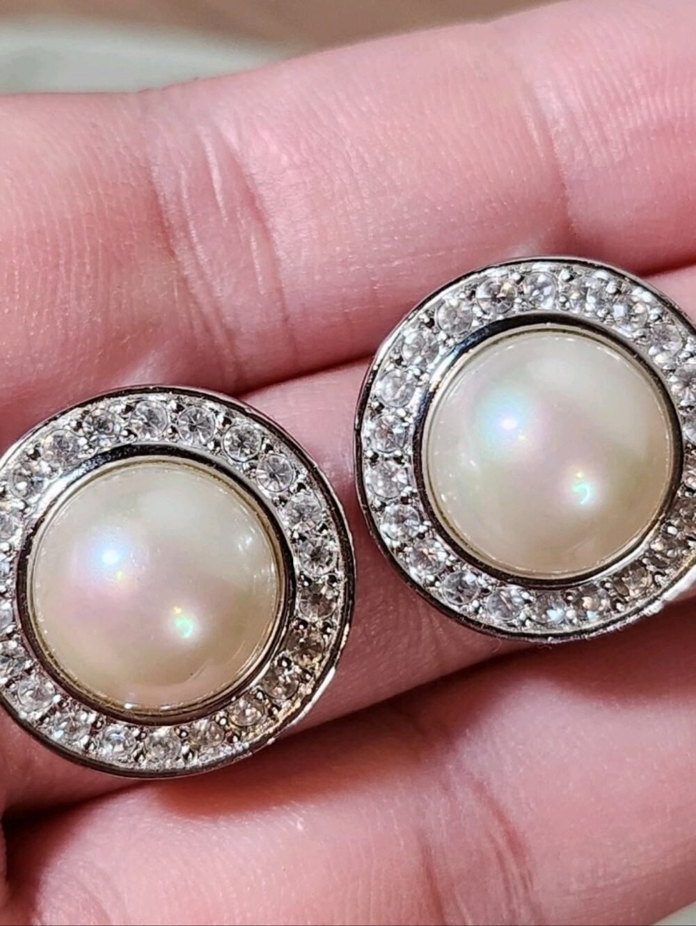 Christian Dior Vtg Signed Silvertone Halo Faux Pearl Rhinestone Clip Earrings - Picture 3 of 5